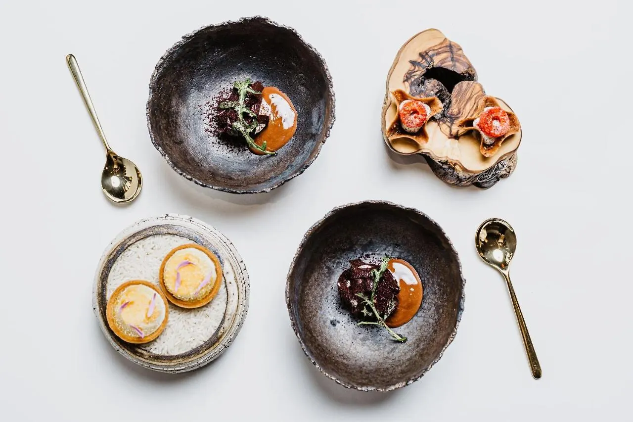 Auberge De Saint-Remy - Restaurant Gastronomique Etoile Fj Inn
