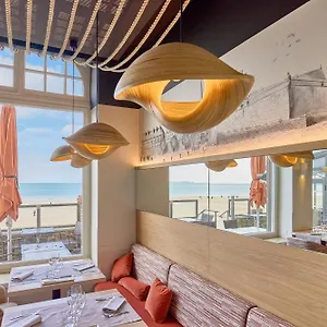 Antinea 3*, Saint-Malo France